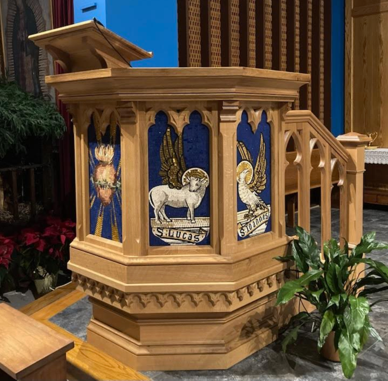 Pougkeepsie Ny Custom Traditional Altars and Furnishings