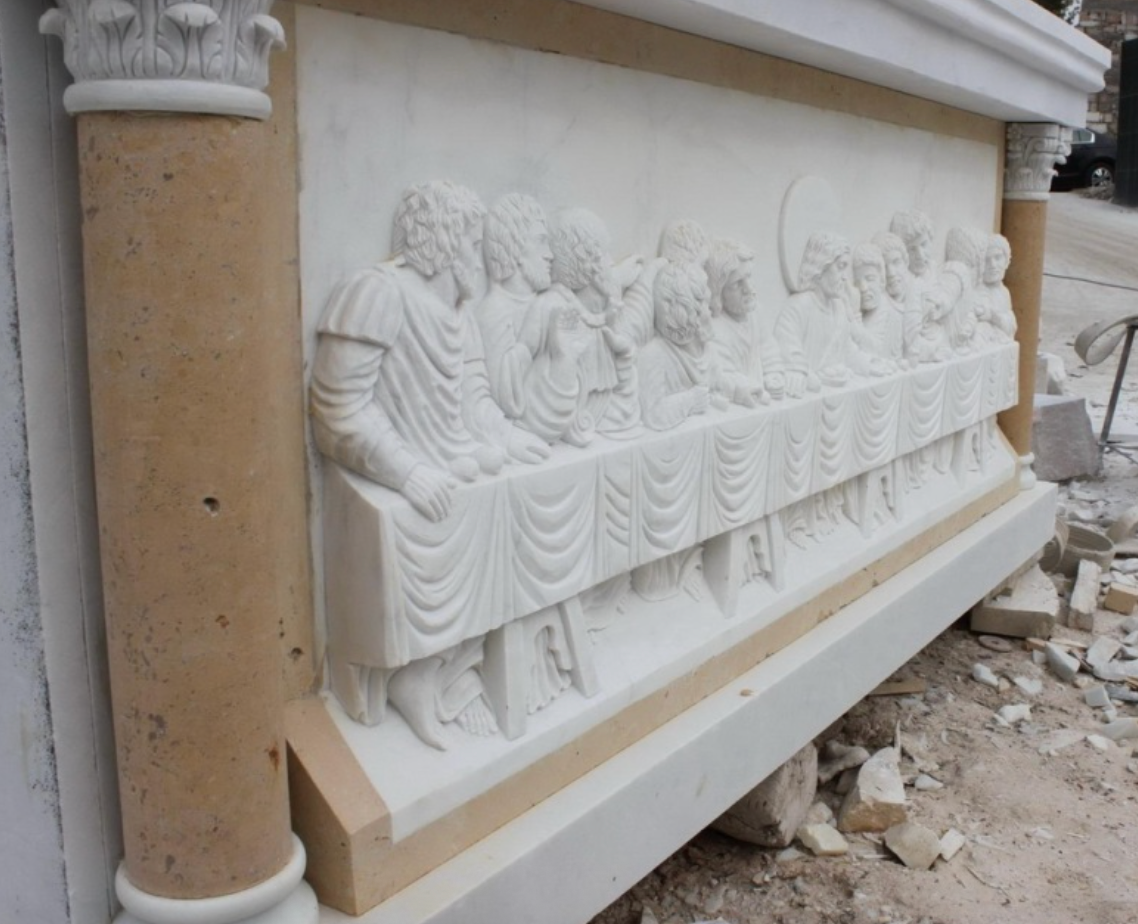 Altar F w/ last supper X255806 Fynders Keepers