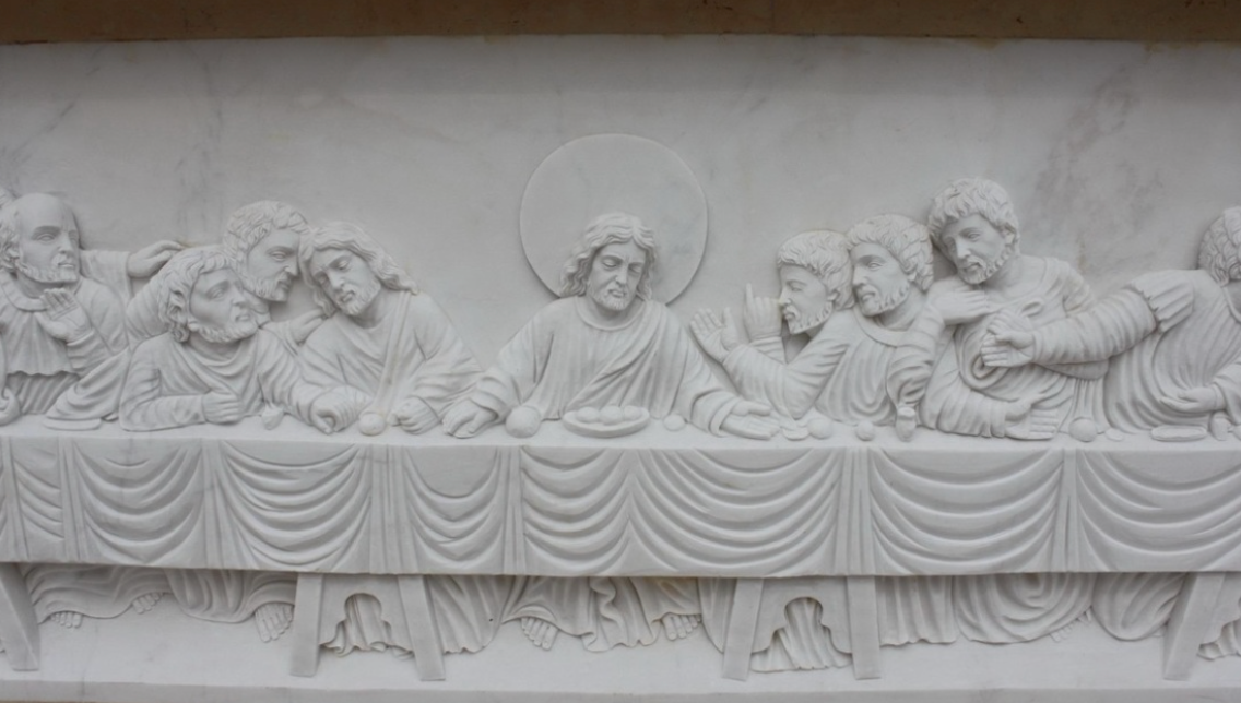 Altar F w/ last supper X255806 Fynders Keepers