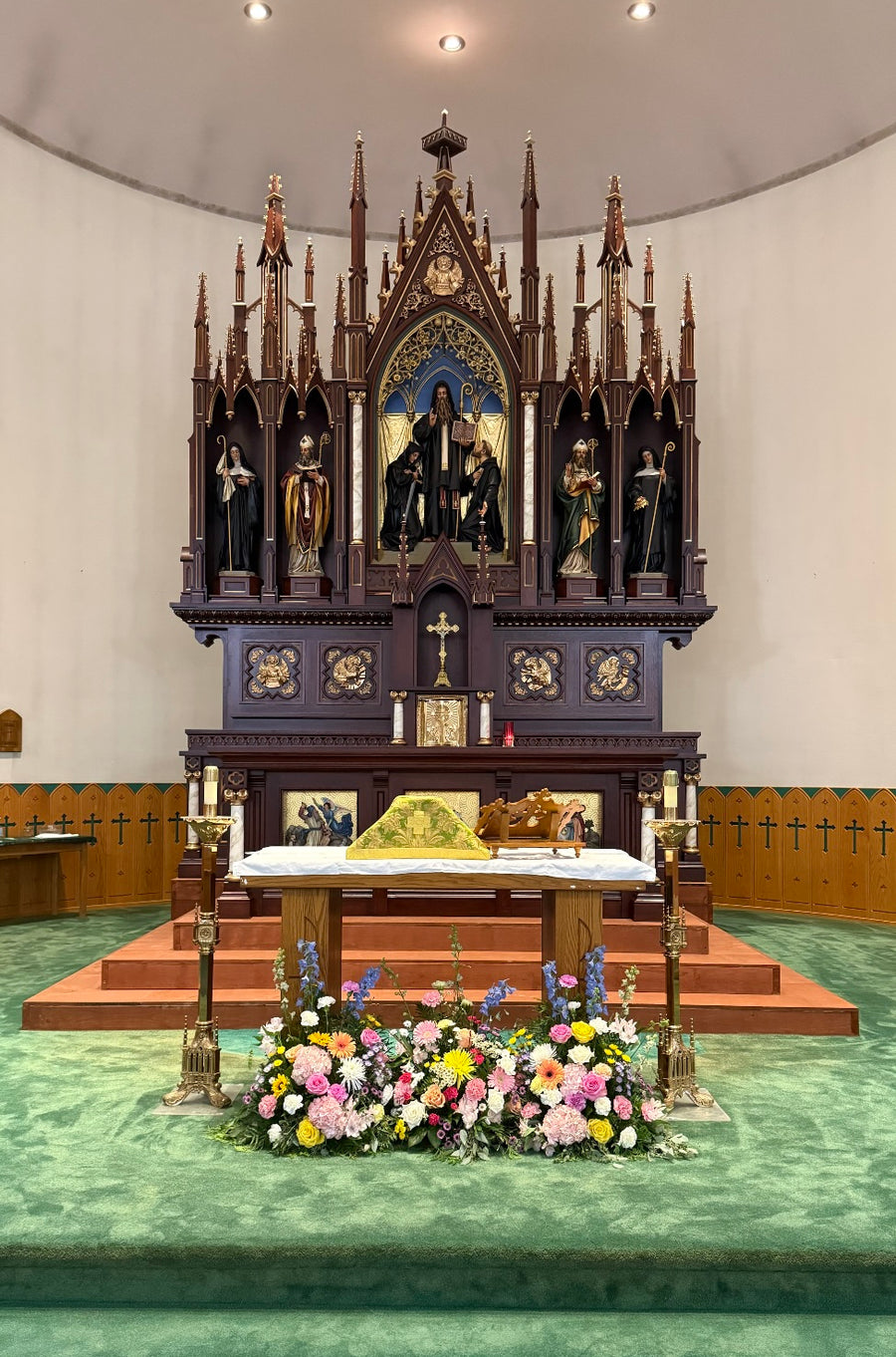 The St. Benedict high altar rebuilt by Fynders Keepers