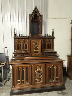 Gothic Altar in oak X1585