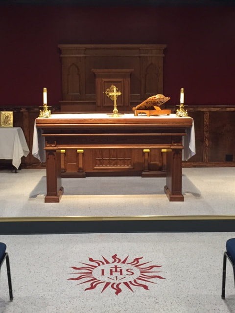 X1248 Oak Altar of Sacrifice