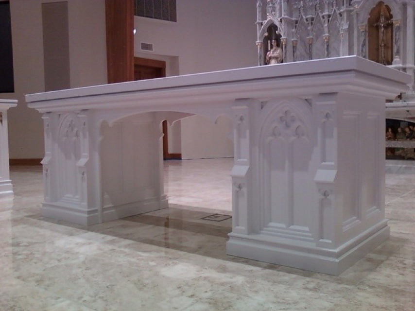 Altar X4570 Gothic Altar of Sacrifice in white