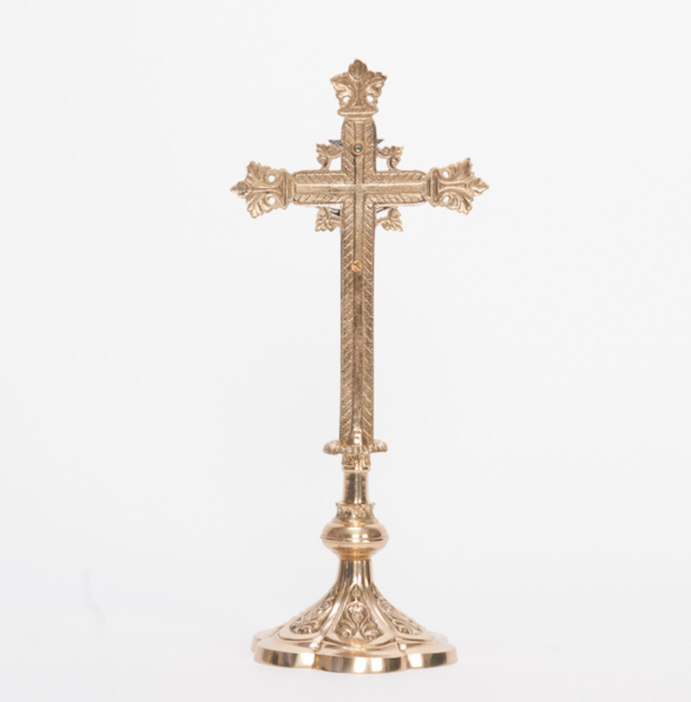 H-44 Scalloped Crucifix
