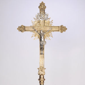 H-140 PROCESSIONAL CRUCIFIX