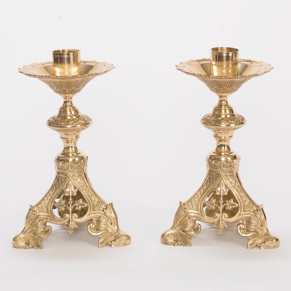 H-135 Ivy Candlestick 10"