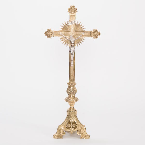 H-135 Ivy Altar Crucifix