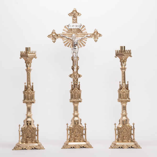 H-80b Gothic Altar Cross 33.5"