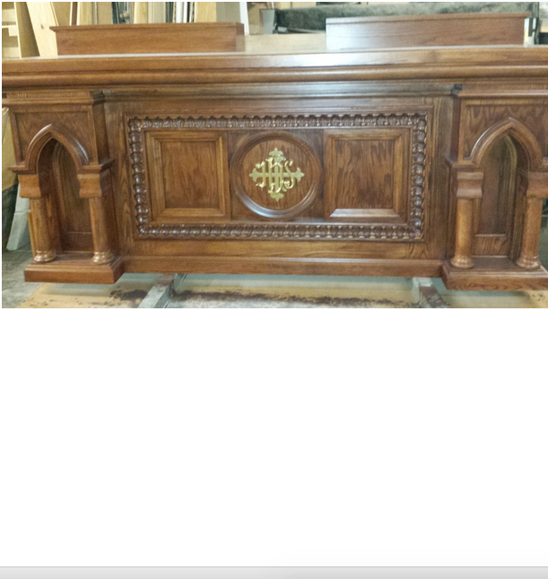 X4879 Oak Gothic altar with gradings