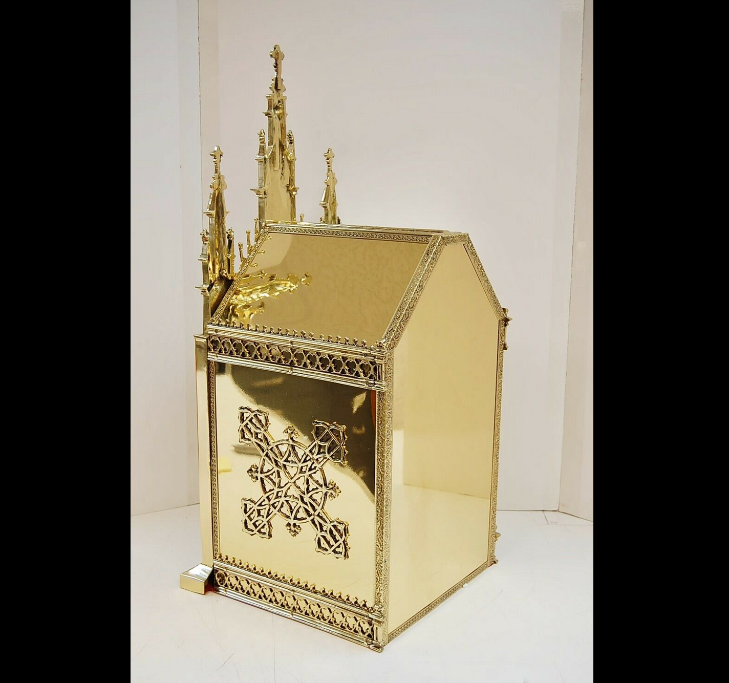 H-417  Gothic Tabernacle