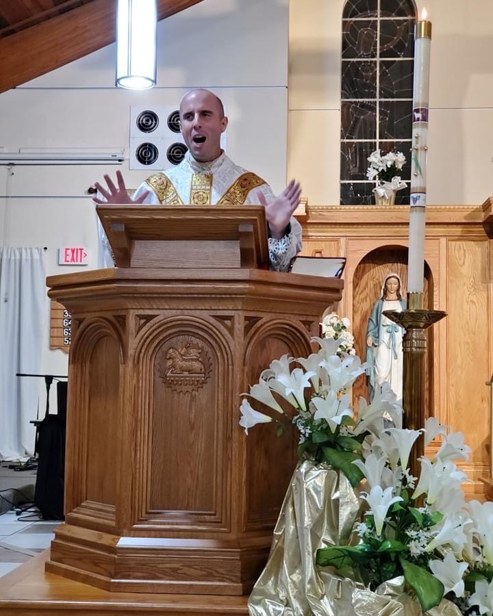 Ornate Roman Pulpit X25585