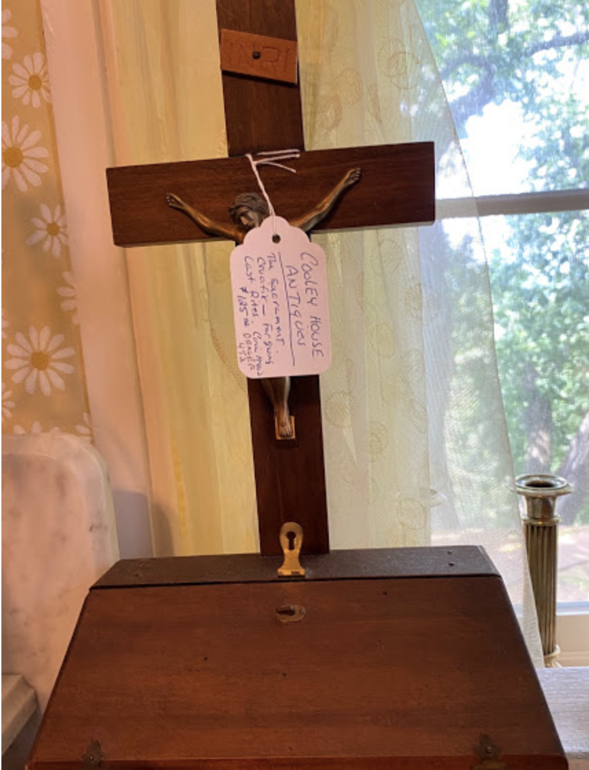 Large Last Rite Stand