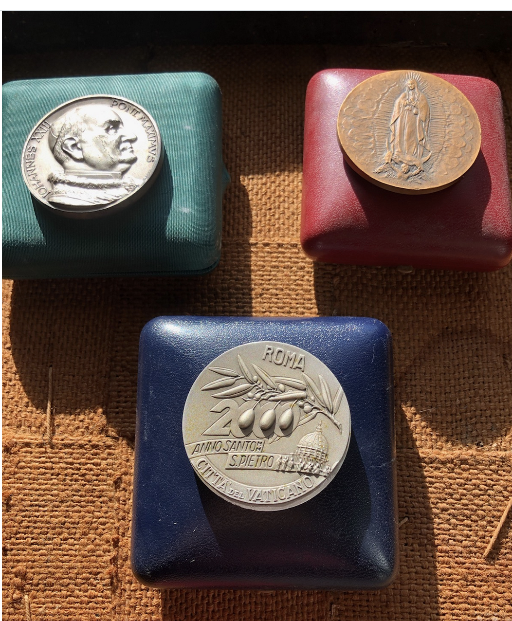 Commerative Medallions in Bronze Stunning piece