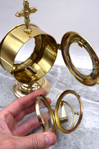 H-415 Polished Brass Chapel Monstrance with Luna Fynders Keepers