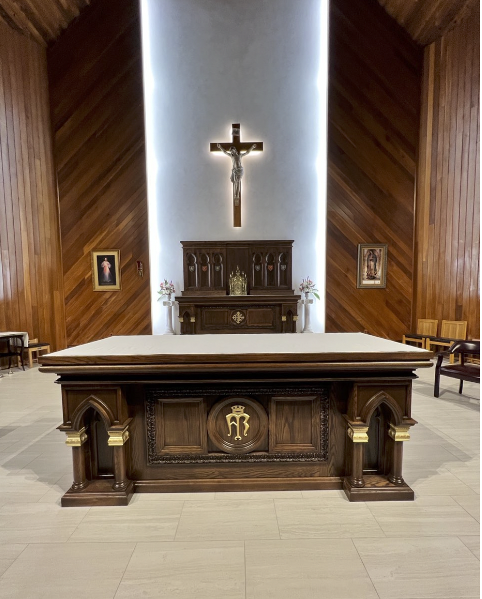 New sanctuary with altar rail, ambo and altars, The St. Richard