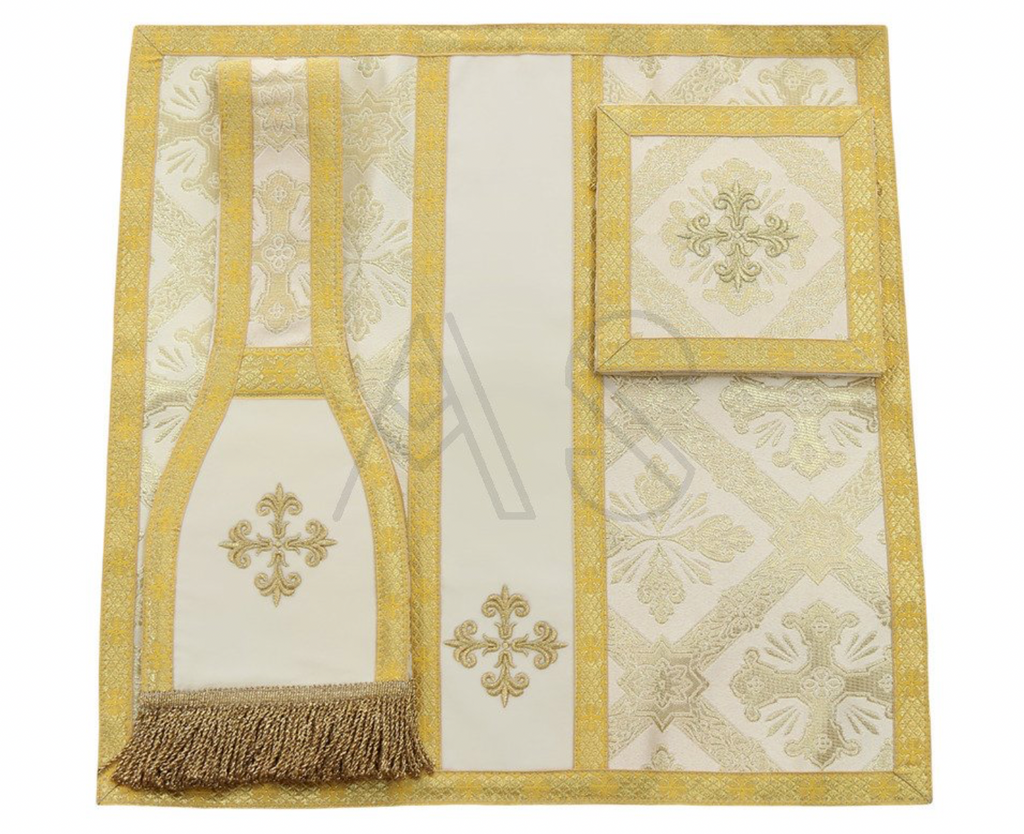 B22 White Gold Vestment Beautiful w/ Pelican New. Fynders Keepers