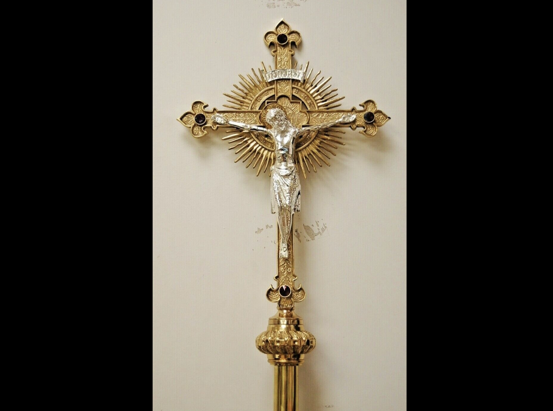 H-332 PROCESSIONAL CRUCIFIX